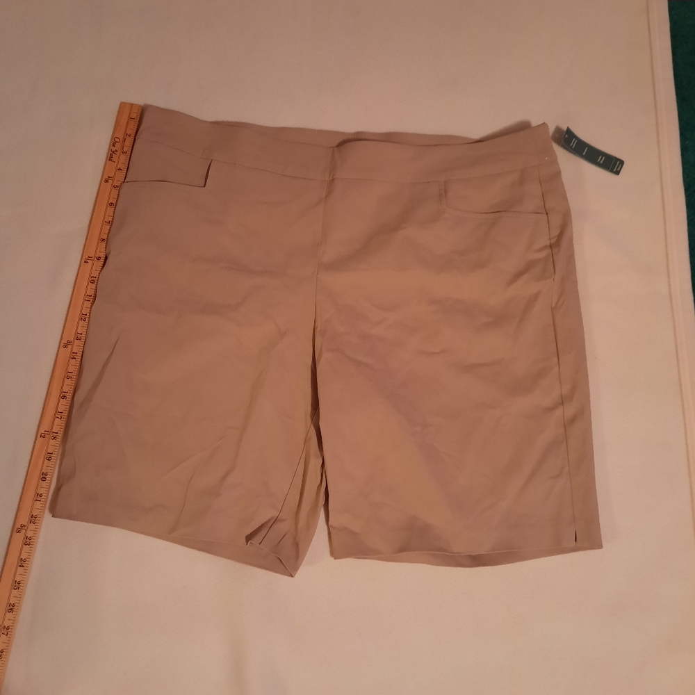 shorts plus Size   2x    ( 20w - 22w)